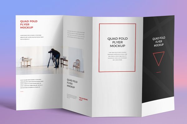 垂直的四折页样机