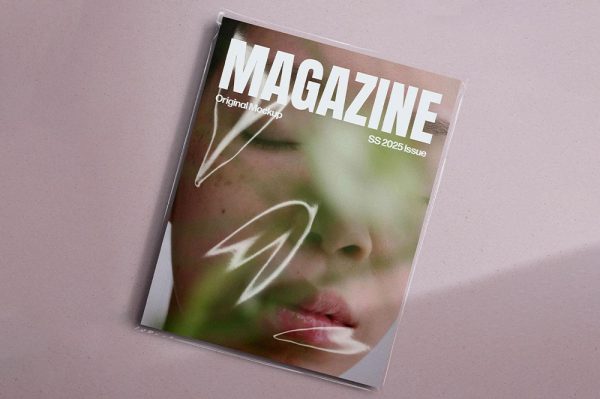 带塑料袋的杂志画册样机