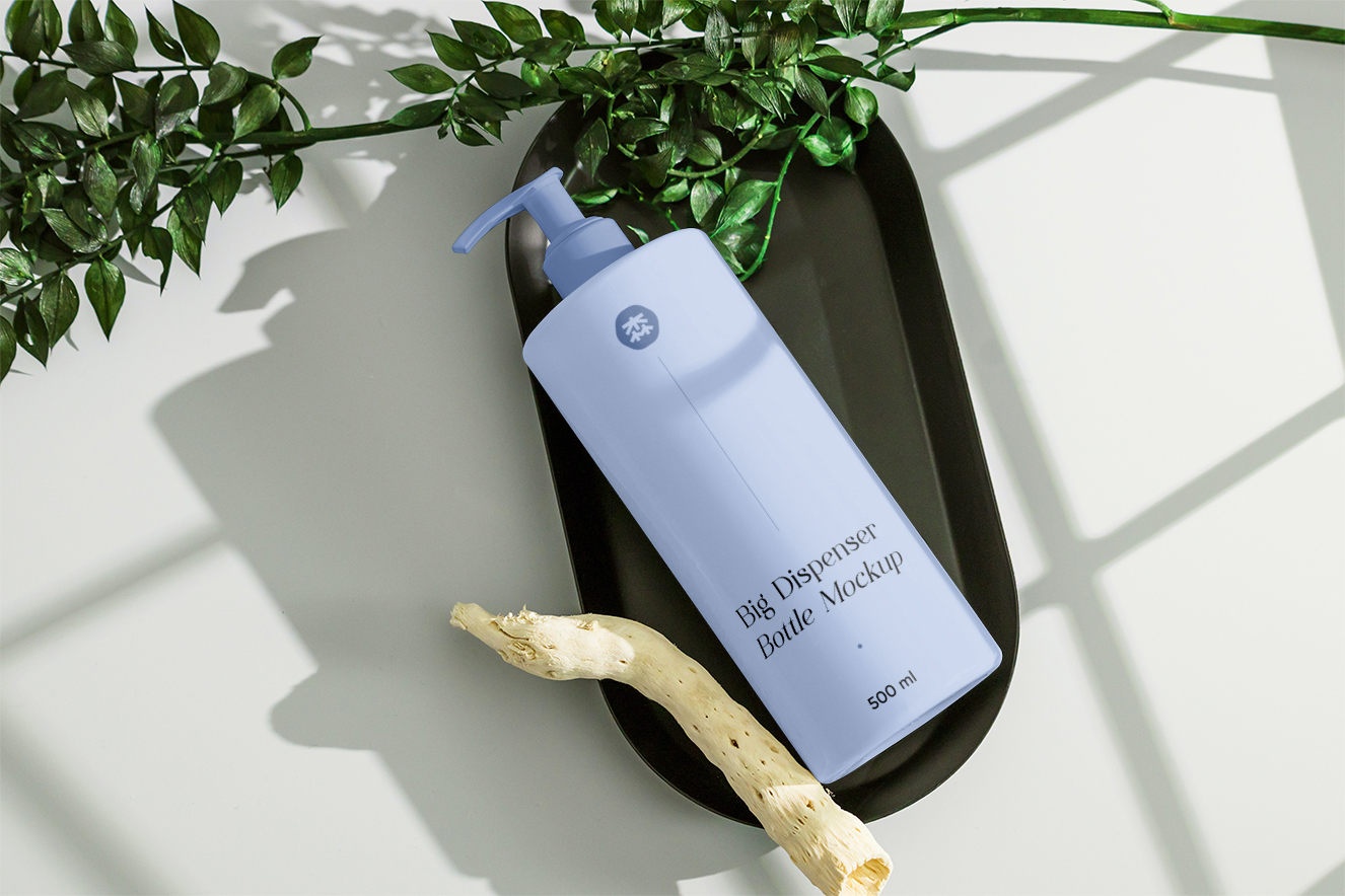 精致场景下的洗发水沐浴露样机插图