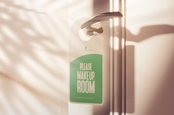 带阳光阴影的酒店名宿门把手挂牌样机3组