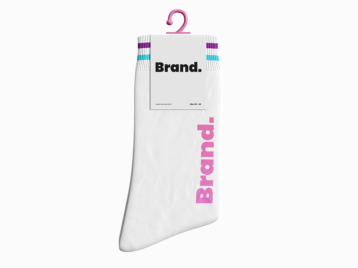 精致带标签的袜子长袜样机插图