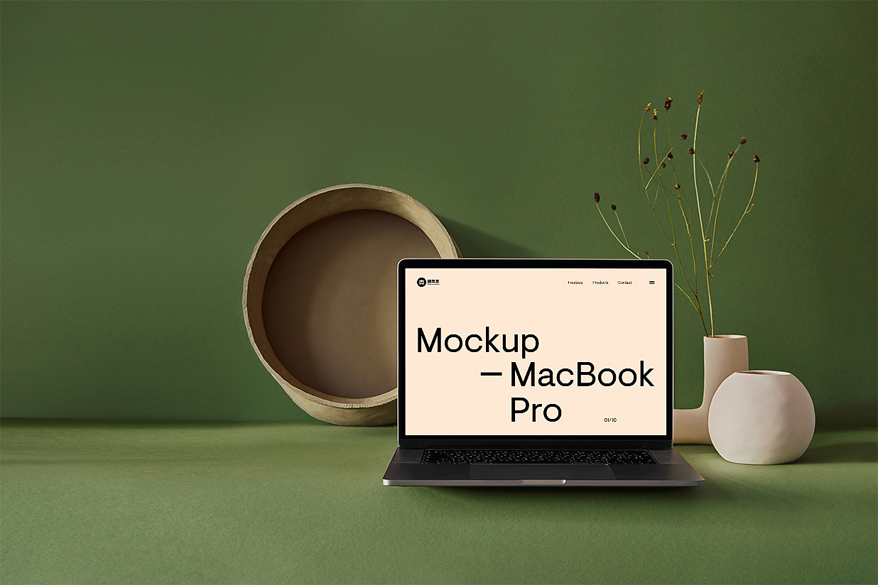 带花瓶的 MacBook Pro样机插图