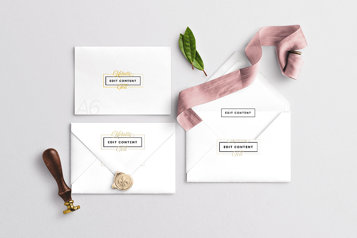 婚礼邀请函和信封样机插图