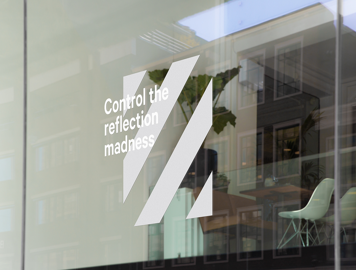 城市玻璃窗LOGO贴纸样机插图