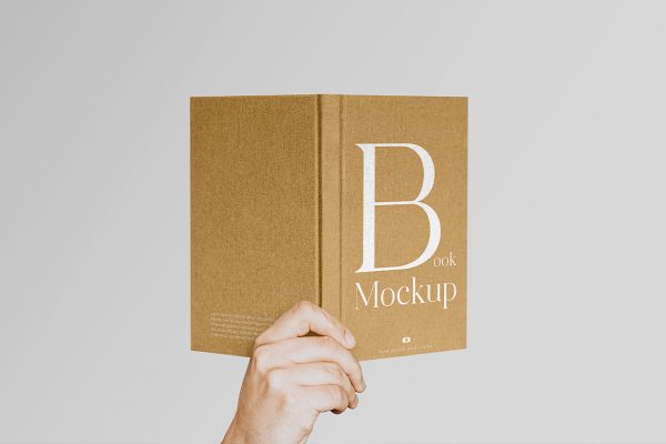 手持精装书籍样机