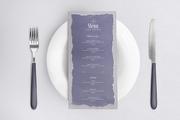 带餐具和菜单的盘子样机