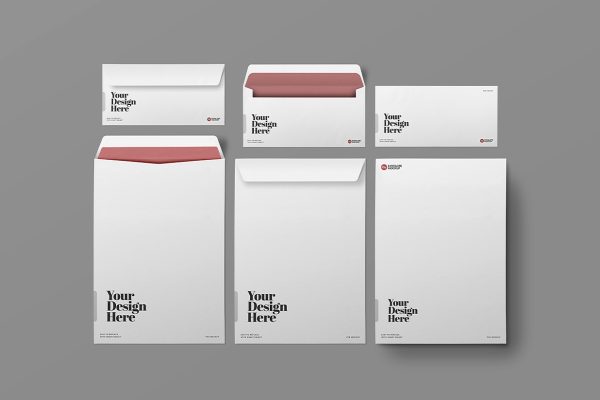 带信纸贺卡的信封样机Mockup