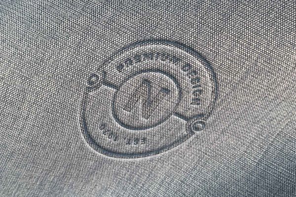 高质感牛仔布压花LOGO样机