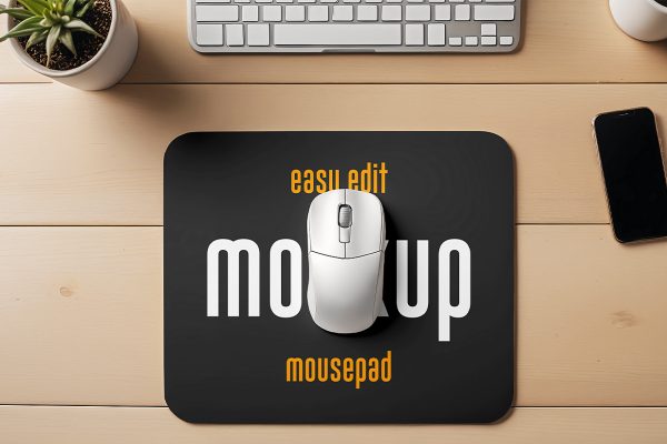 木桌上的鼠标垫样机Mockup