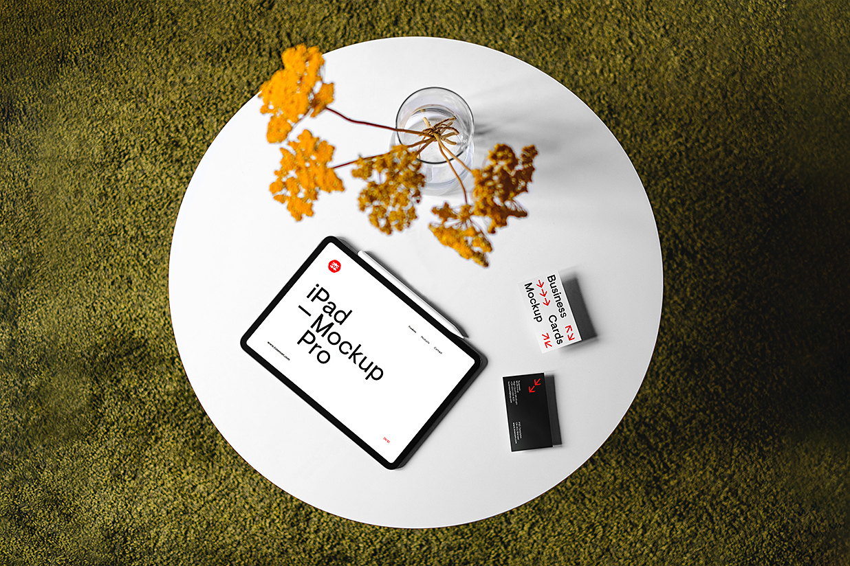 带名片的iPad平板样机mockup插图