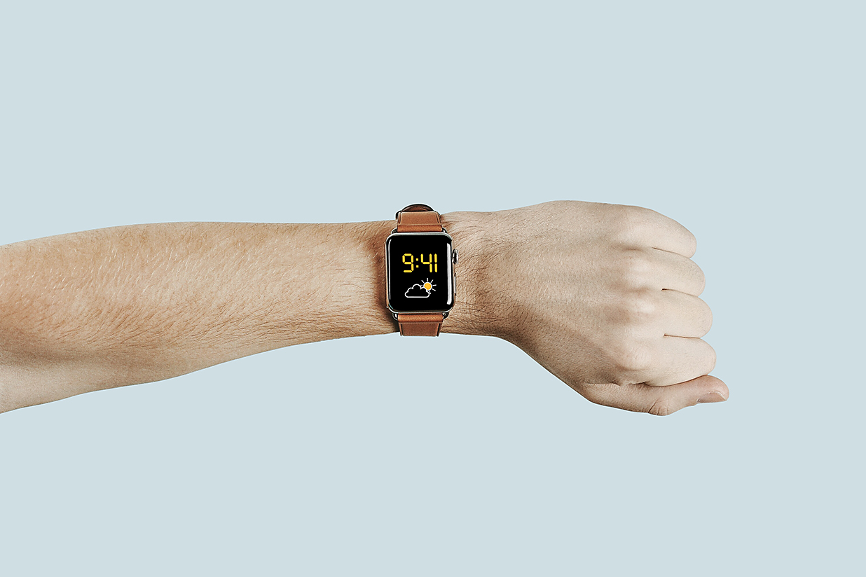 男生手腕上的Apple Watch苹果手表样机mockup插图