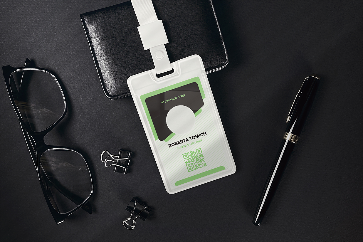 带场景的工牌工作证胸牌样机mockup6组插图