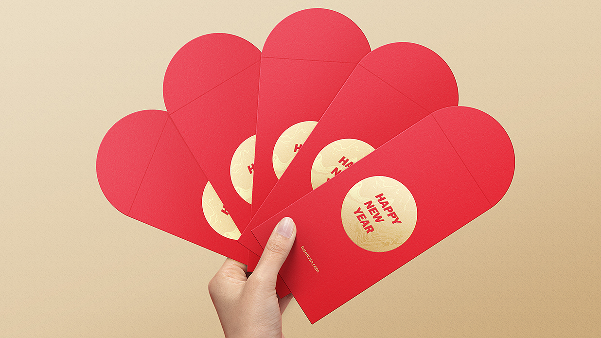 手持多个新年红包样机mockup插图