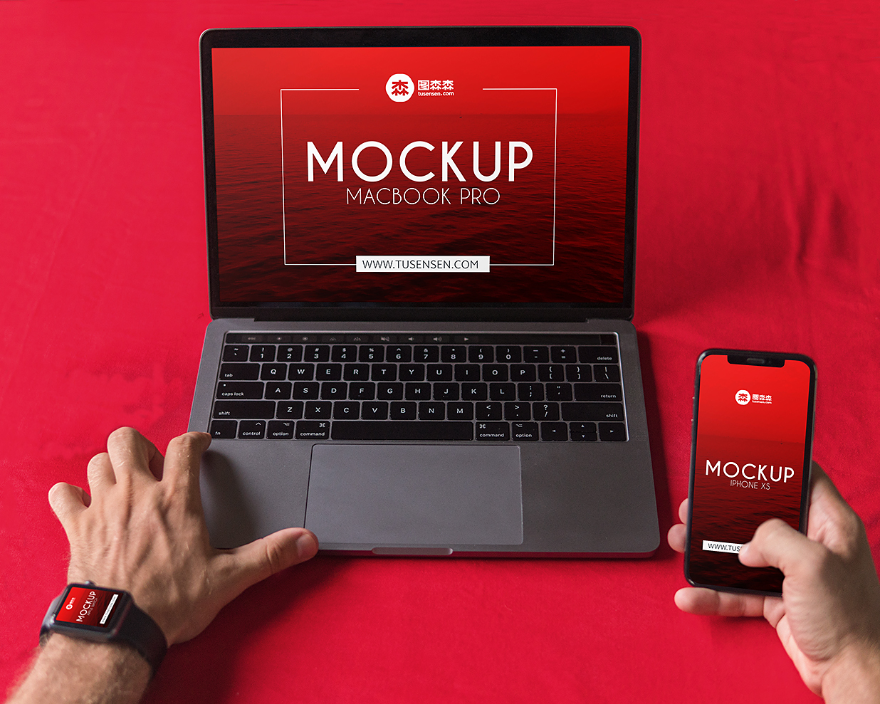 桌上MacBook Pro电脑、iPhone XS手机、Apple Watch手表样机mockup3组插图1