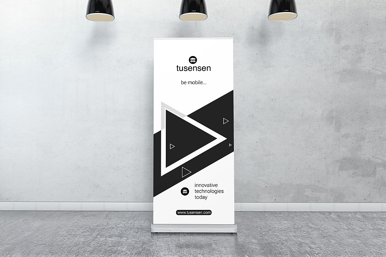 展会场景易拉宝样机mockup6组插图3