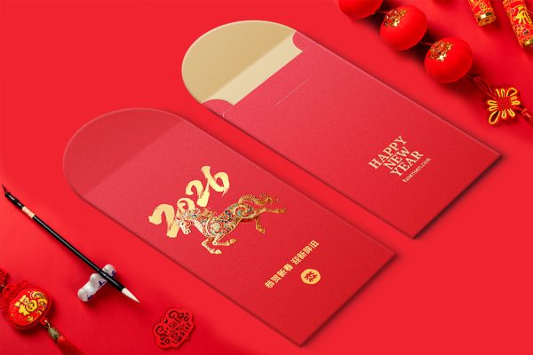 带喜庆饰品的新年红包样机mockup