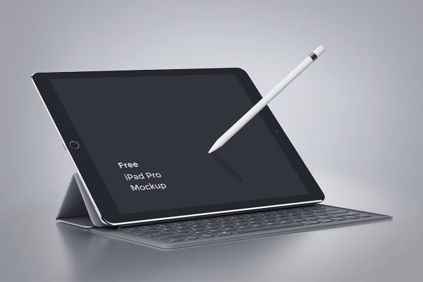 带笔和键盘的iPad Pro平板样机mockup