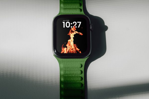 放在地上的Apple Watch苹果手表样机mockup