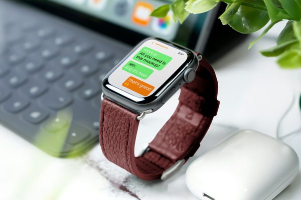 带桌面场景的Apple Watch苹果手表样机mockup