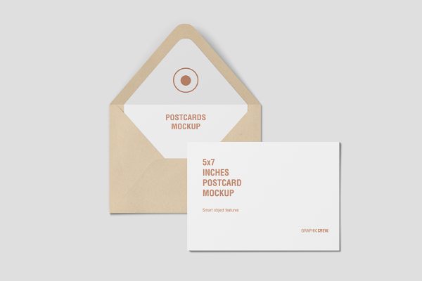 带信封的明信片贺卡样机mockup