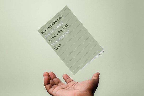 悬在空中的笔记本记事本本子样机mockup