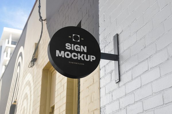 户外圆形招牌店招标识牌样机mockup