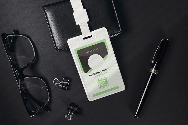 带场景的工牌工作证胸牌样机mockup6组