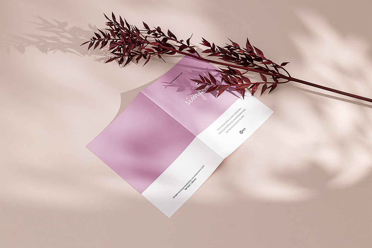 带红色植物场景的折页双折页样机mockup插图