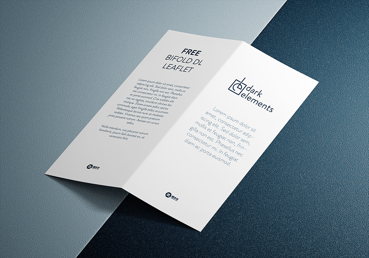 竖版折页双折页样机mockup2组插图1