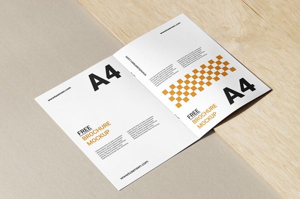 放在地上的折页双折页样机mockup2组