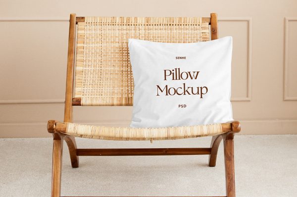 放在椅子上的枕头抱枕样机mockup