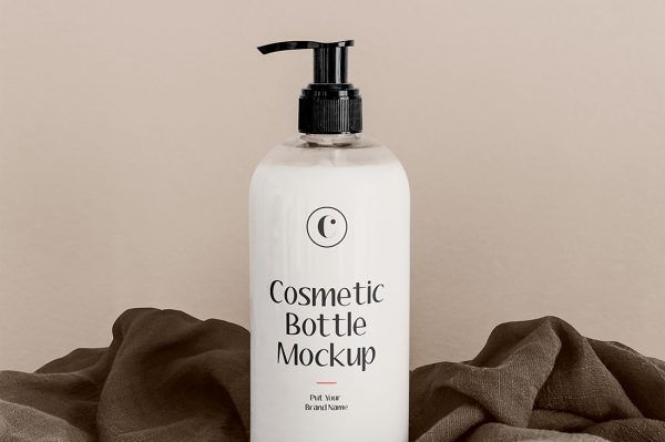 带场景的按压瓶泵瓶洗发水瓶沐浴露瓶样机mockup