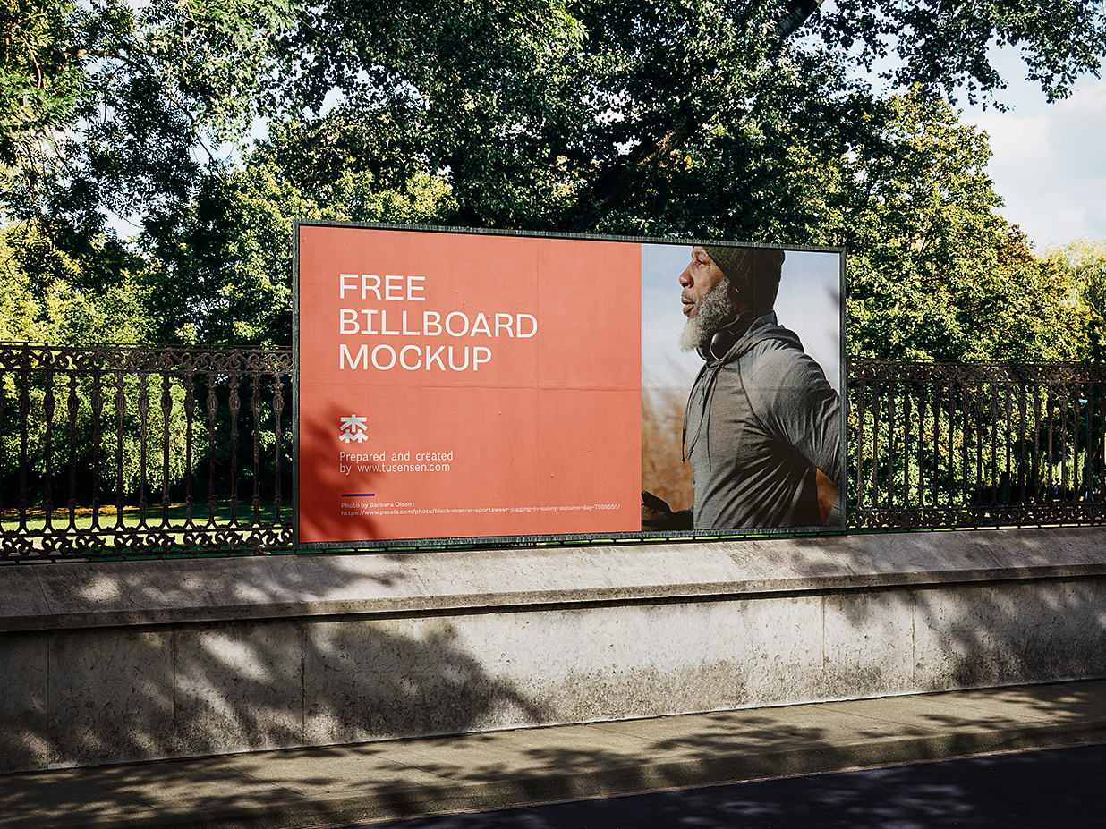 围栏上的户外广告牌样机mockup3组插图1