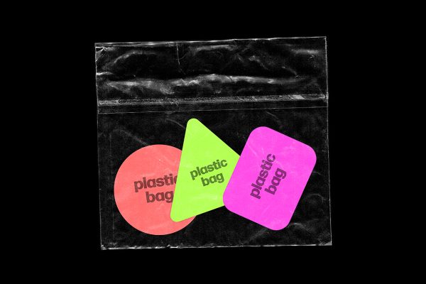 带塑料袋的贴纸样机mockup