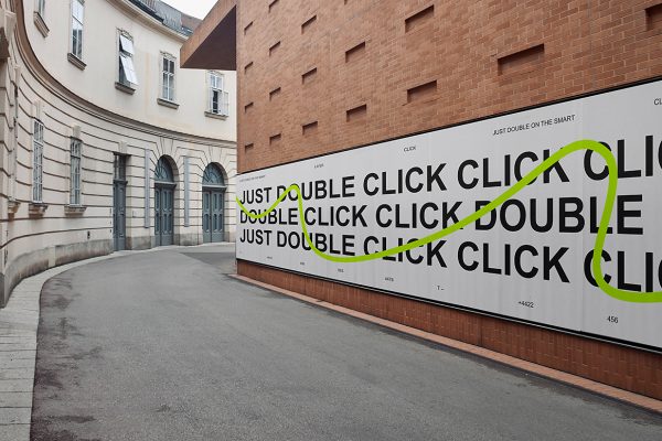 户外建筑墙面长幅广告牌样机mockup