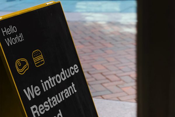 餐厅A字架水牌立牌样机mockup