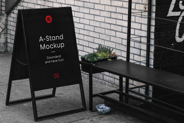 高质感户外水牌立牌样机mockup