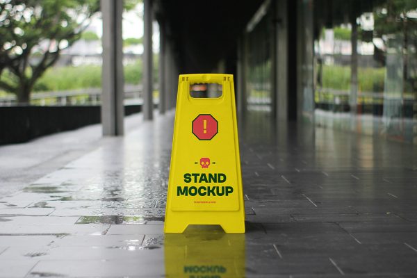小心地滑安全警示牌立牌指示牌样机mockup