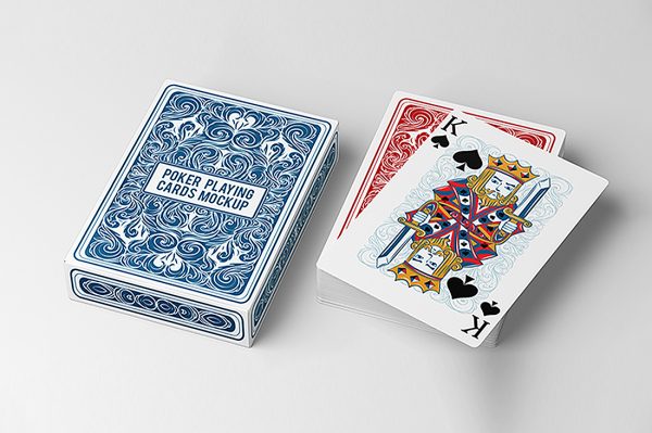 带包装盒的扑克牌样机 mockup