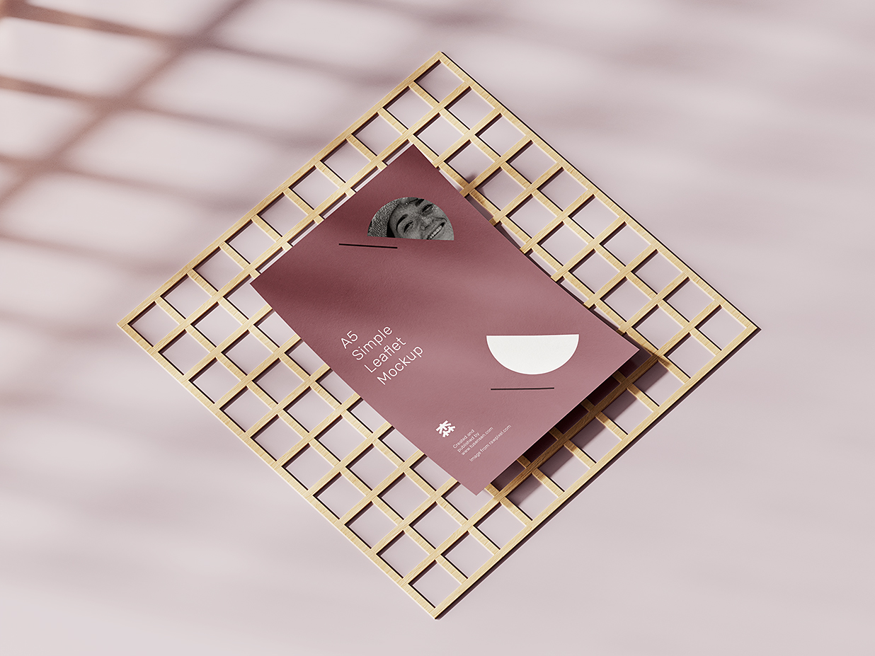 带场景的A5 单张宣传单样机mockup4组插图2