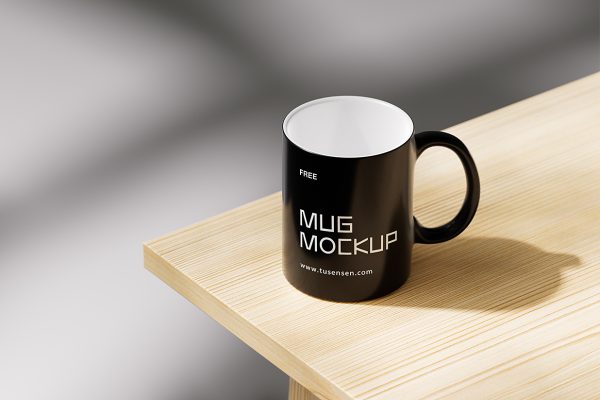 放在桌上的马克杯咖啡杯样机mockup4组