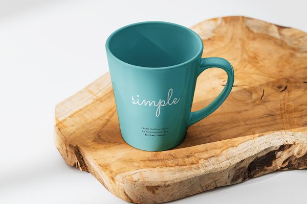木片上的陶瓷杯马克杯咖啡杯样机mockup