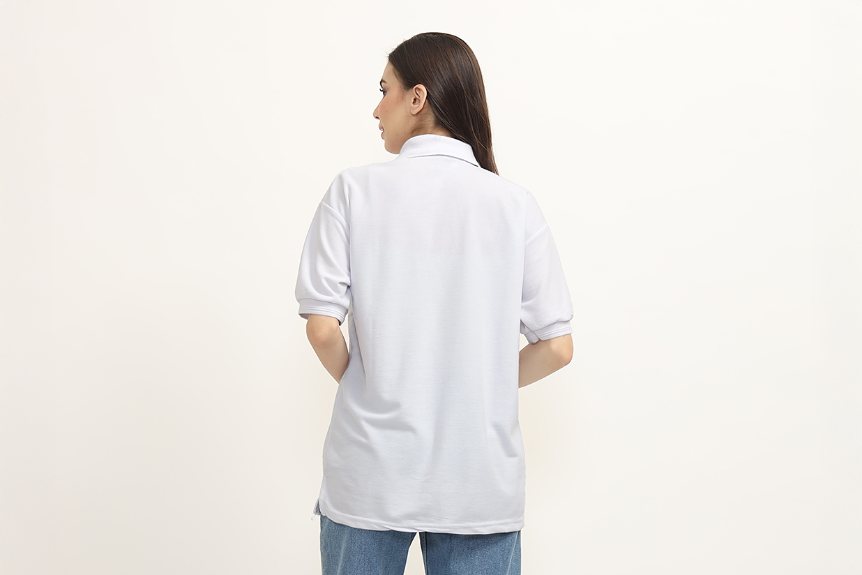 女孩穿在身上的Polo衫样机mockup3组插图5 女孩穿在身上的Polo衫样机mockup3组插图5