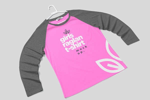 带衣架的长袖T恤样机mockup4组
